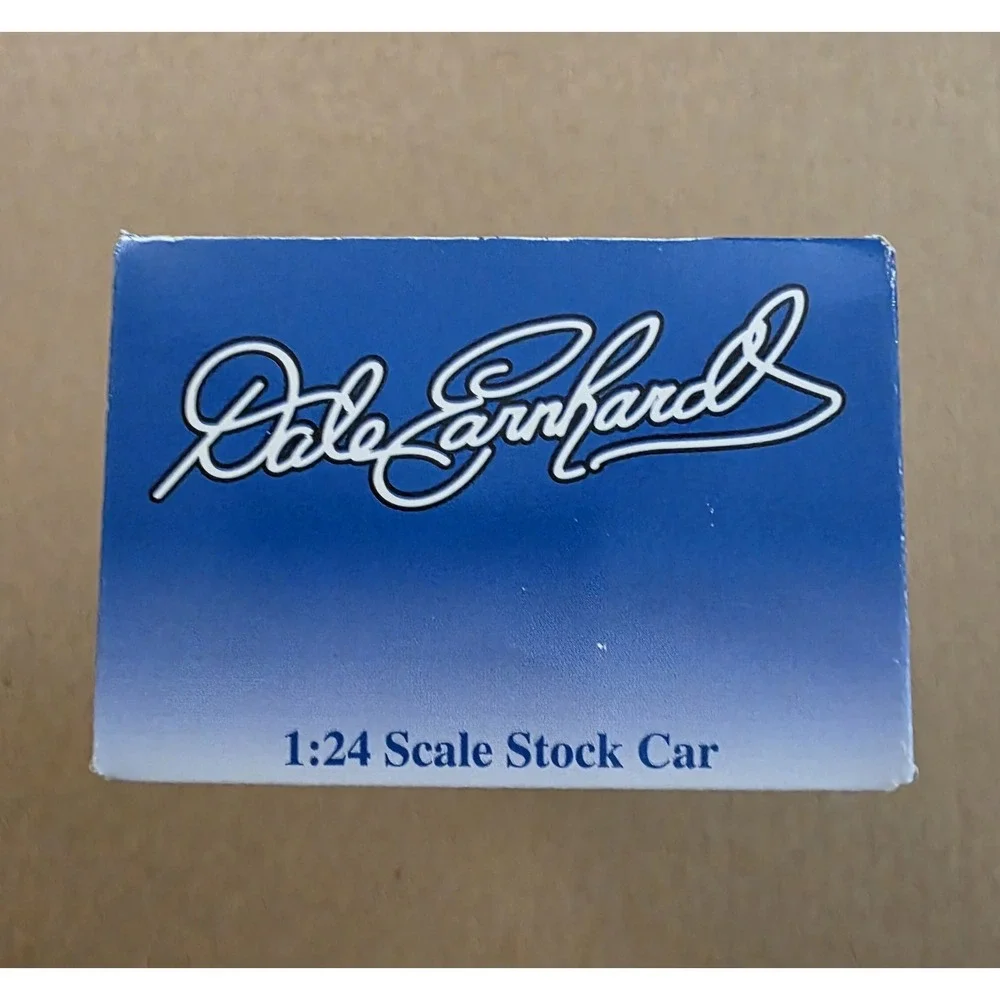 Dale Earnhardt #3 Atlanta 96 USA Set of 2 1:64 NASCAR Collector Tin + 1:24 Car
